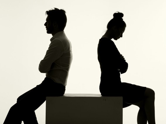 La mentalidad rígida: cuando la necesidad de tener razón destruye las relaciones